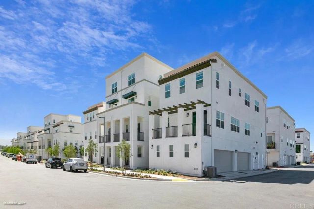 2015 Mindoro Lane 2, Chula Vista, CA 91915