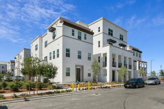 2015 Mindoro Lane 2, Chula Vista, CA 91915
