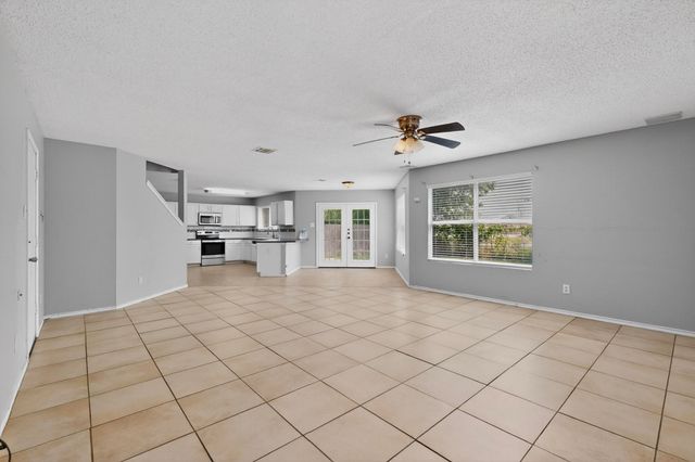 1001 Vicksburg Drive, Ennis, TX 75119