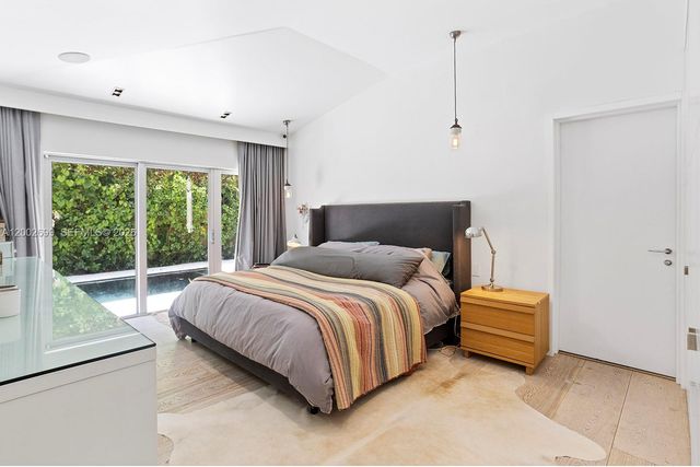 570 NE 52nd Ter 0, Miami, FL 33137