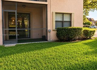 10325 NW 11th Street 101, Pembroke Pines, FL 33026