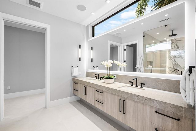 810 Andrews Avenue, Delray Beach, FL 33483