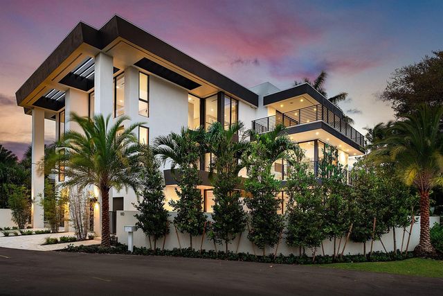 810 Andrews Avenue, Delray Beach, FL 33483