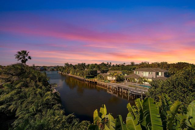 810 Andrews Avenue, Delray Beach, FL 33483