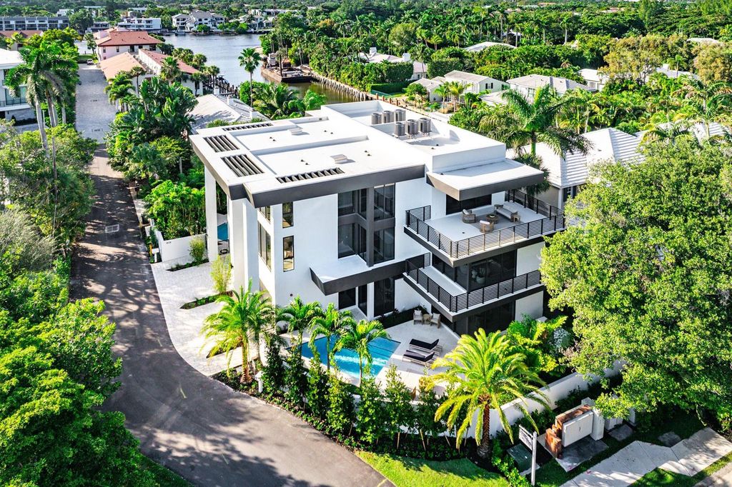 810 Andrews Avenue, Delray Beach, FL 33483