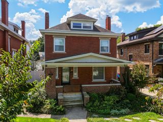 225 11th Avenue, Huntington, WV 25701