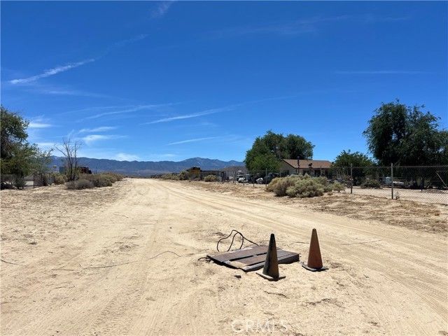 39165 240th Street, Palmdale, CA 93591