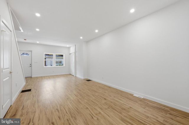 5011 BEAUMONT AVE, Philadelphia, PA 19143