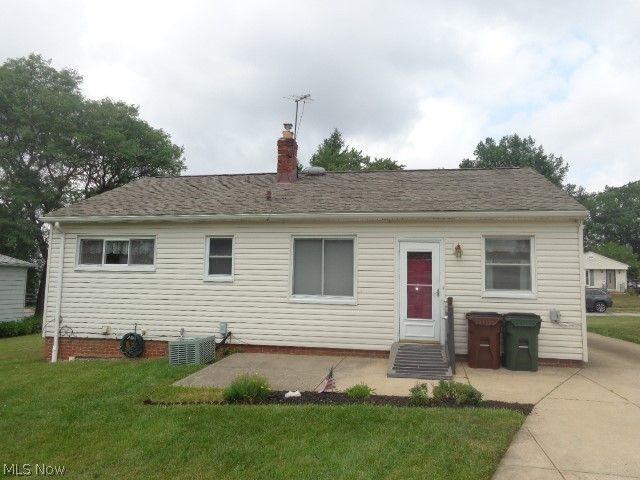 11141 Gabriella Drive, Parma, OH 44130