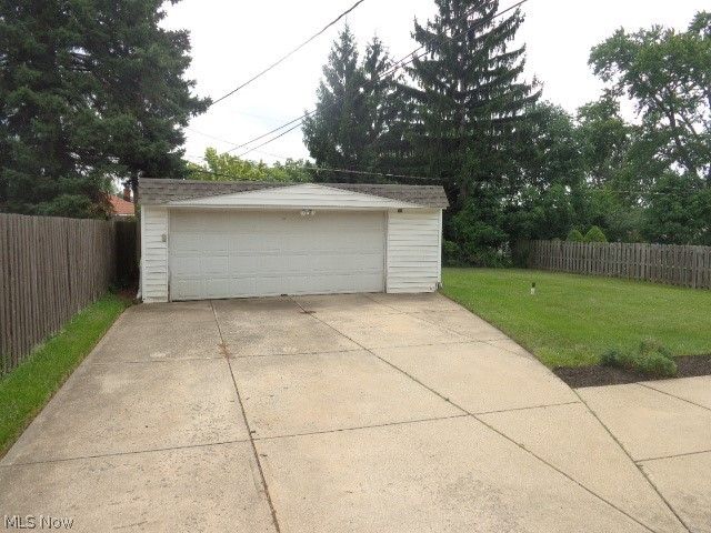 11141 Gabriella Drive, Parma, OH 44130