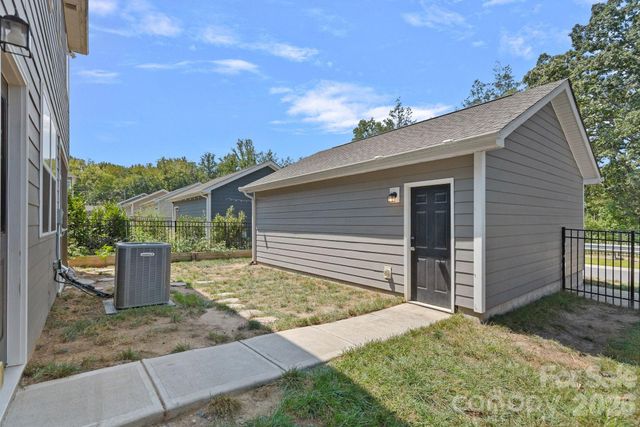 15625 White Quartz Lane, Davidson, NC 28036