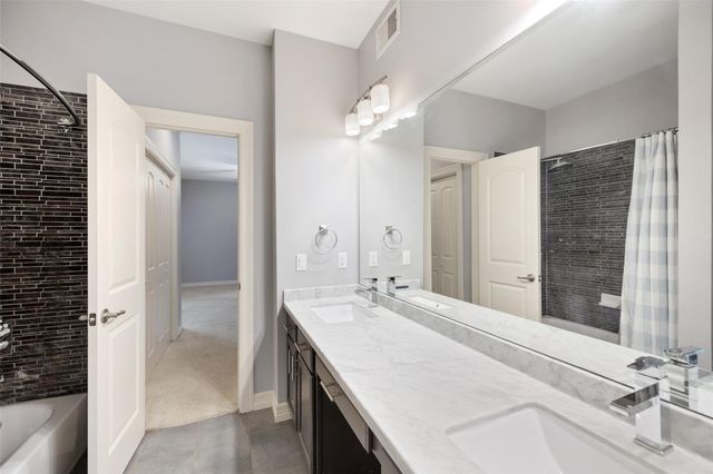 3501 Chenevert Street 17, Houston, TX 77004