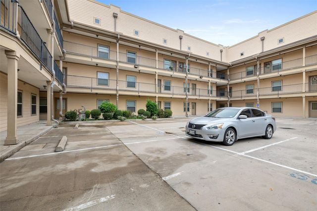 3501 Chenevert Street 17, Houston, TX 77004