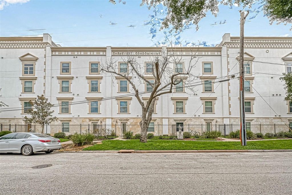 3501 Chenevert Street 17, Houston, TX 77004