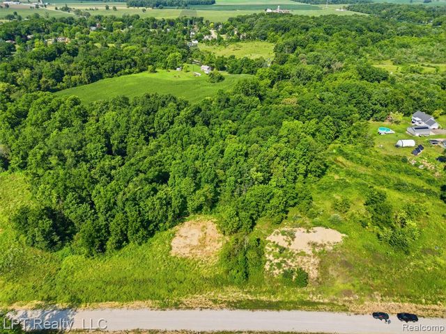 9557 Creekside Drive, Saline, MI 48176