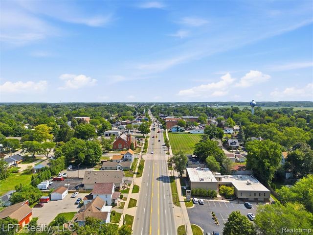 9557 Creekside Drive, Saline, MI 48176