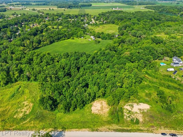 9557 Creekside Drive, Saline, MI 48176