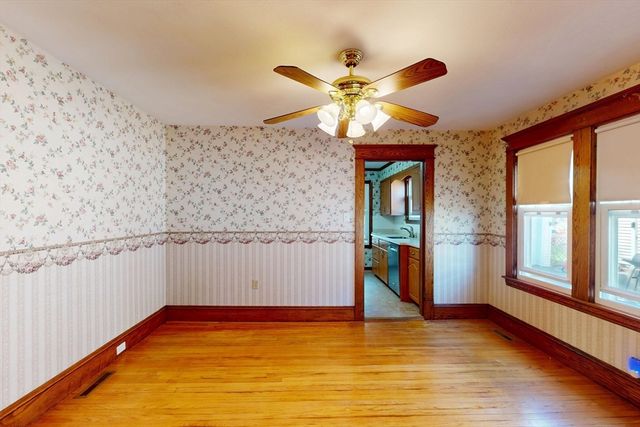 315 Hillside Ave, Holyoke, MA 01040