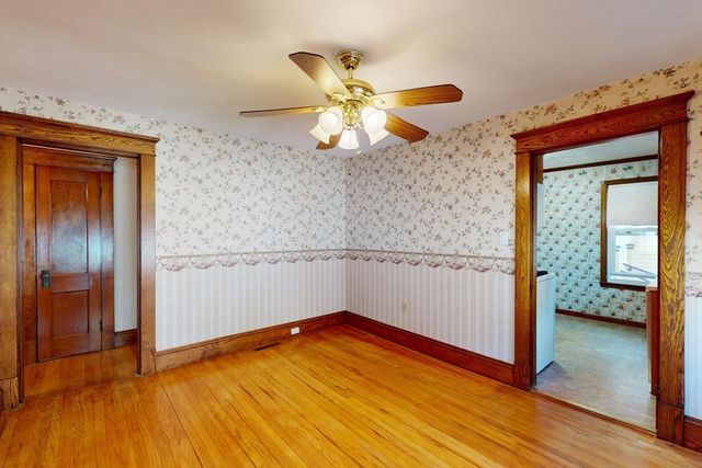 315 Hillside Ave, Holyoke, MA 01040