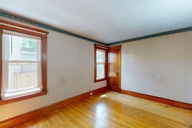 315 Hillside Ave, Holyoke, MA 01040