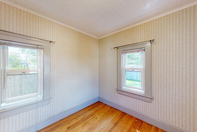 315 Hillside Ave, Holyoke, MA 01040