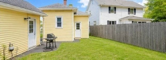 315 Hillside Ave, Holyoke, MA 01040