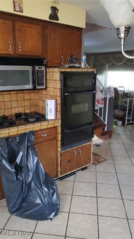 815 E 272nd Street, Euclid, OH 44132