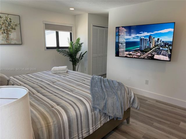 15880 SW 141st Ct, Miami, FL 33177