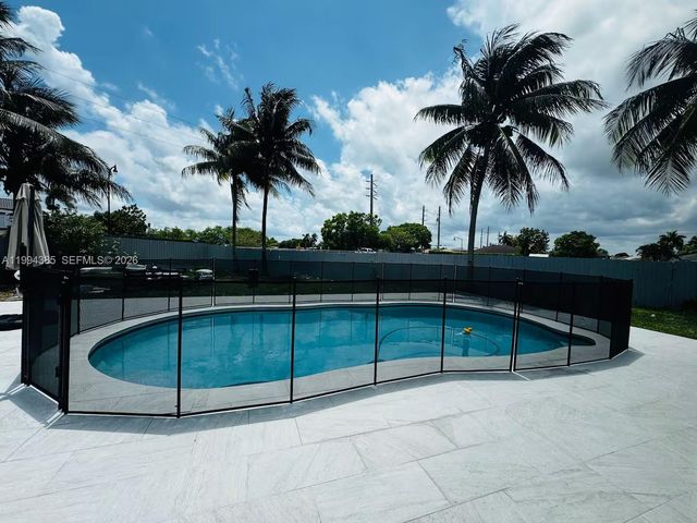 15880 SW 141st Ct, Miami, FL 33177