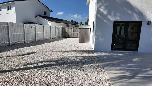 15880 SW 141st Ct, Miami, FL 33177