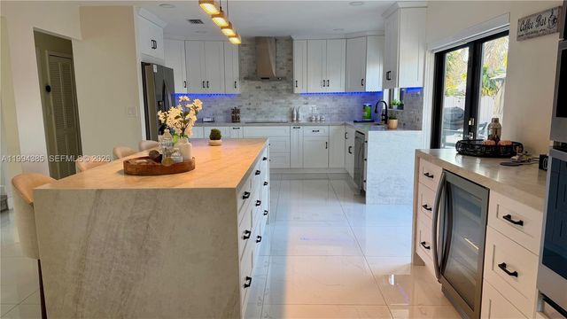 15880 SW 141st Ct, Miami, FL 33177