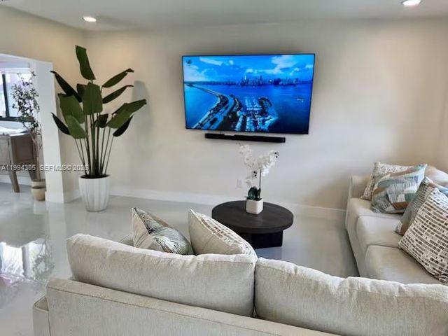 15880 SW 141st Ct, Miami, FL 33177