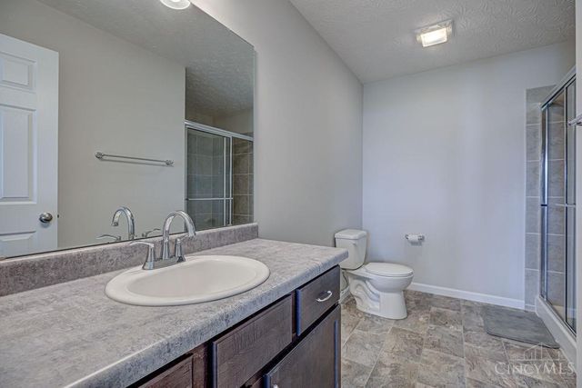 1221 Waterbury Drive, Carlisle, OH 45005