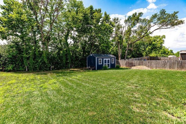 1221 Waterbury Drive, Carlisle, OH 45005