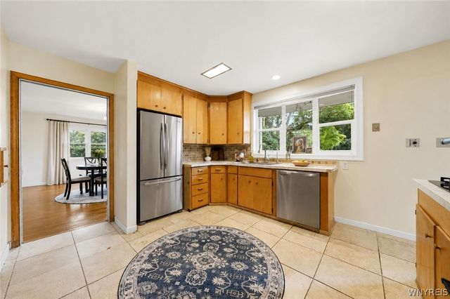 111 Lehn Springs Drive, Amherst, NY 14221