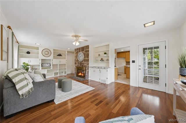 111 Lehn Springs Drive, Amherst, NY 14221