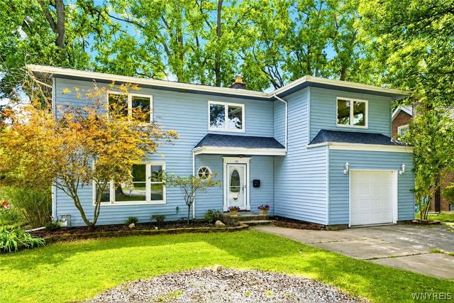 111 Lehn Springs Drive, Amherst, NY 14221