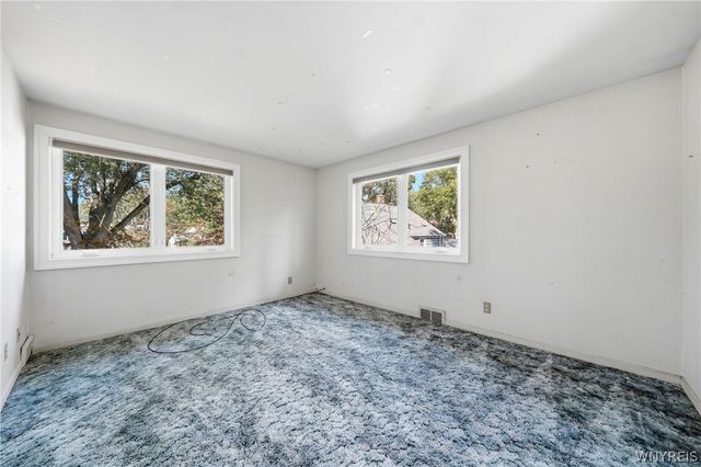 111 Lehn Springs Drive, Amherst, NY 14221