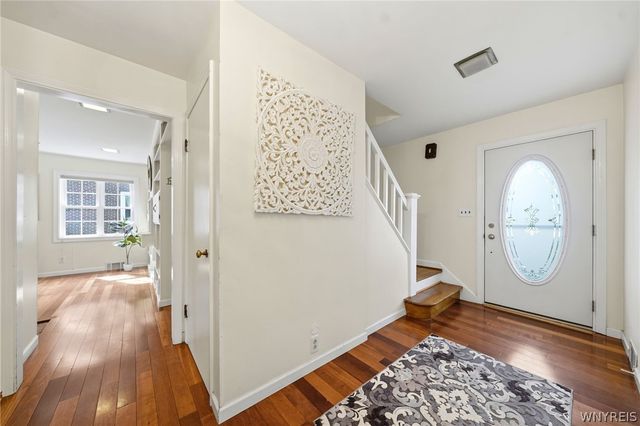 111 Lehn Springs Drive, Amherst, NY 14221