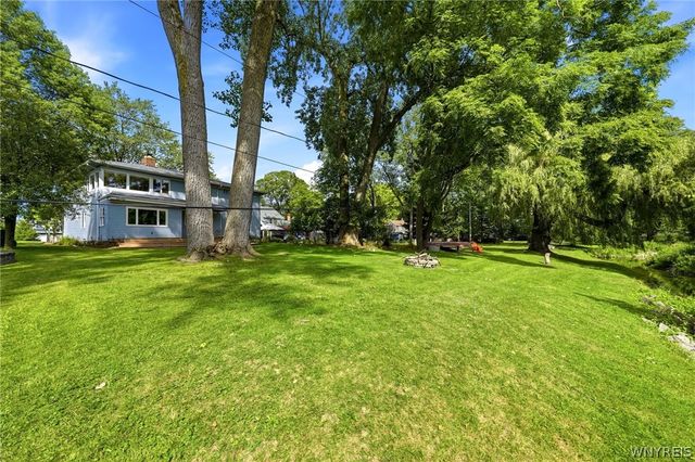 111 Lehn Springs Drive, Amherst, NY 14221