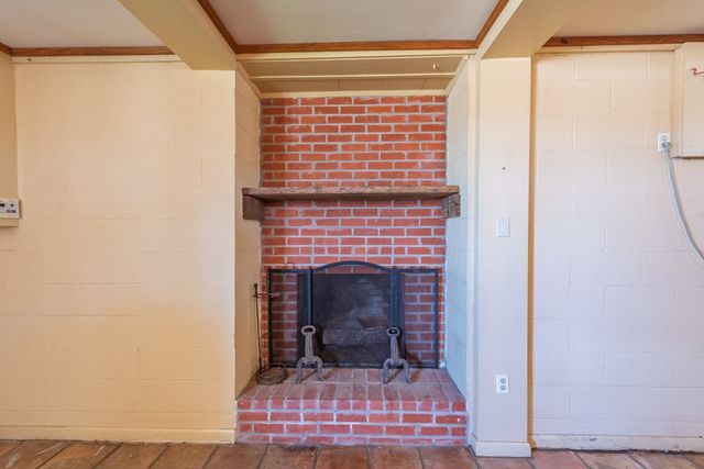 167 Buckeye Knoll Road, George West, TX 78022