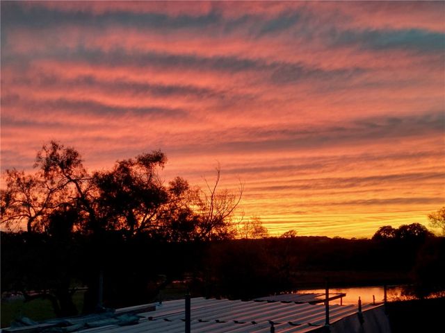 167 Buckeye Knoll Road, George West, TX 78022