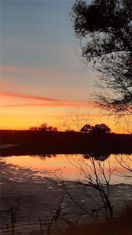 167 Buckeye Knoll Road, George West, TX 78022