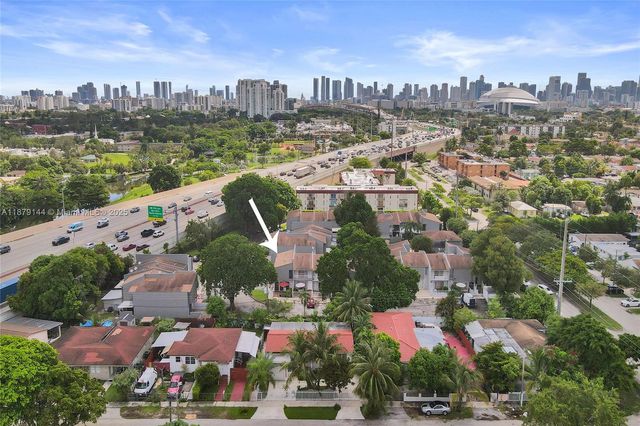 2419 NW 11th St 21-D, Miami, FL 33125
