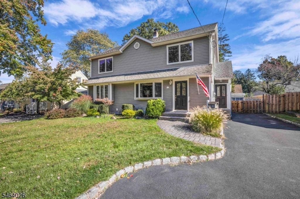 114 Lopez Rd, Cedar Grove Twp., NJ 07009 — photo 2