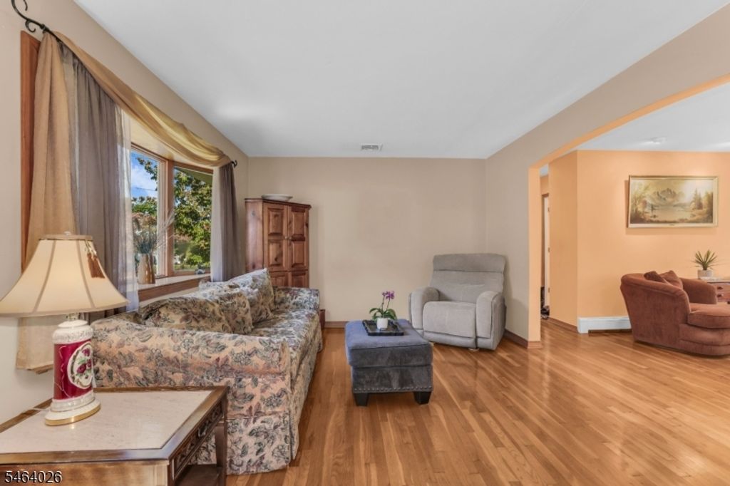 114 Lopez Rd, Cedar Grove Twp., NJ 07009 — photo 3
