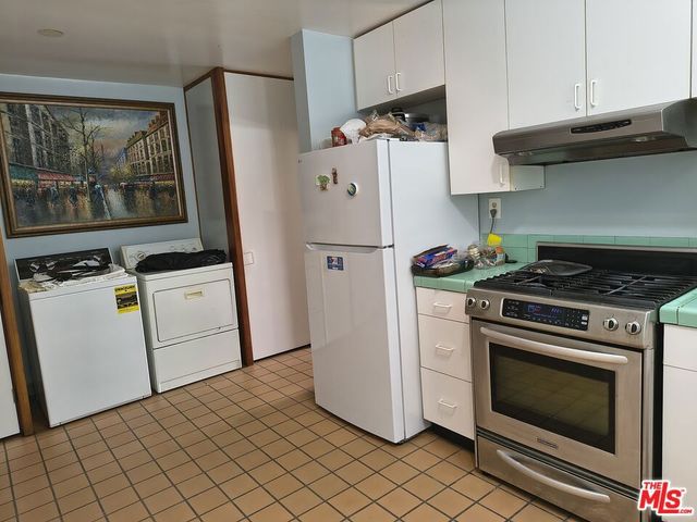 2402 Carmona Avenue, Los Angeles, CA 90016