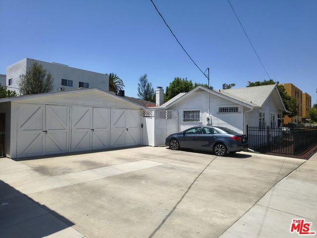 2402 Carmona Avenue, Los Angeles, CA 90016