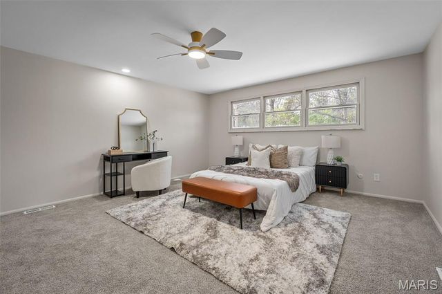 31 Bon Hills Drive, St Louis, MO 63132