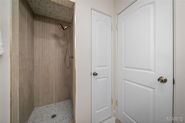 31 Bon Hills Drive, St Louis, MO 63132